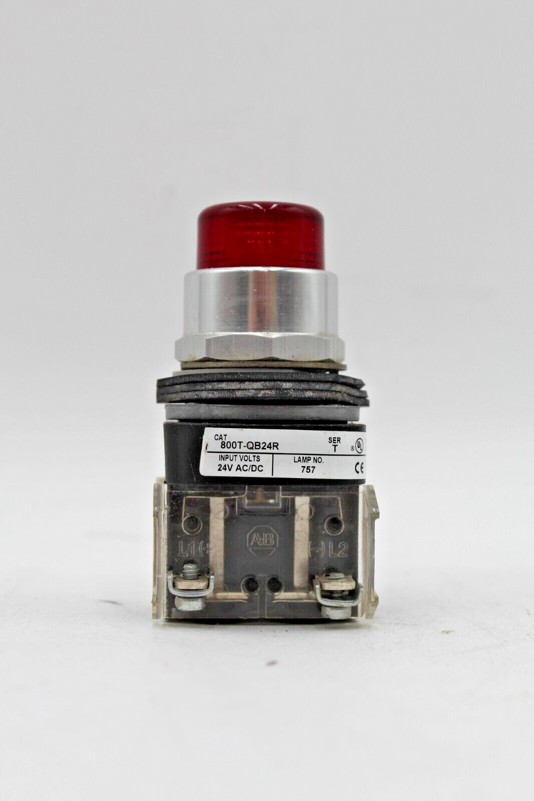 Allen-Bradley 800T-QB24R Red Momentary Contact Push Button