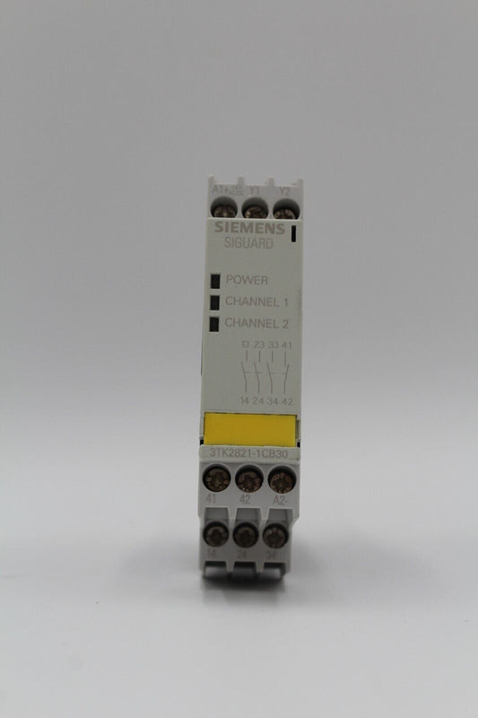 Siemens 3TK2821-1CB30 Safety Relay
