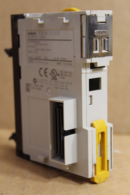 Omron CJ1W-OD232 Output Module