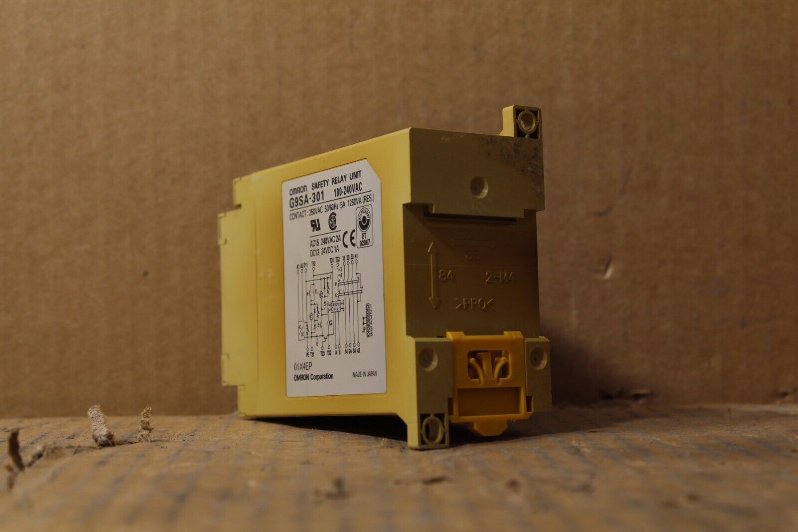 Omron G9SA-301 Safety Relay Unit