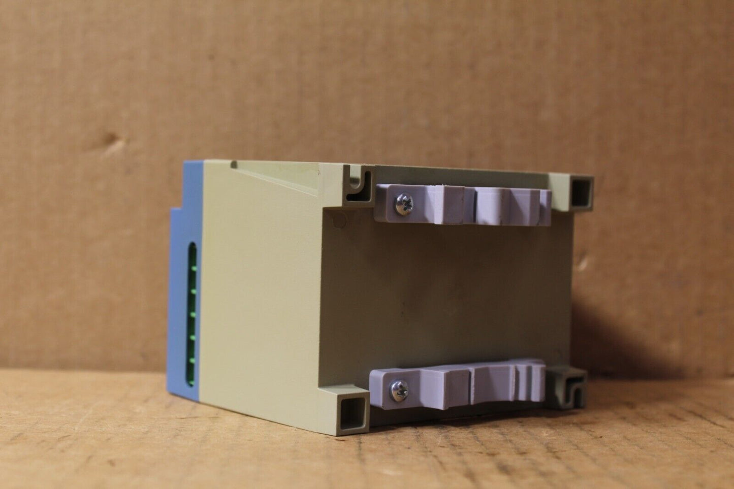 Islatrol Elite IE-210 Active Tracking Filter