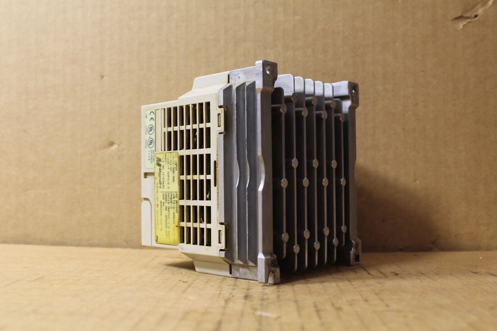 Yaskawa Electric GPD205-B0P7 Inverter