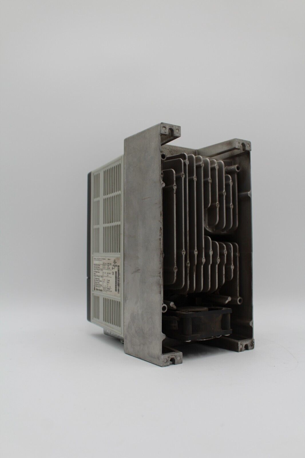 Allen Bradley 20AD2P1A3AYNNNNN PowerFlex 70 AC Drive