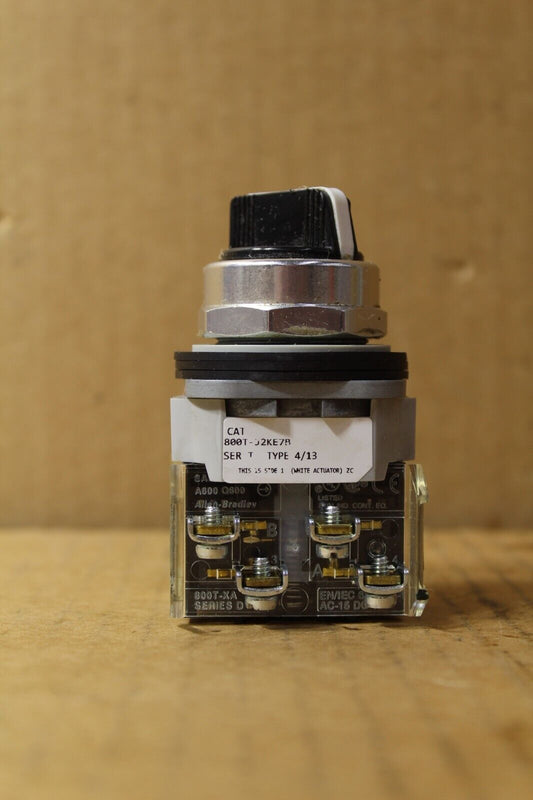 Allen-Bradley 800T-J2KE7B Selector Switch
