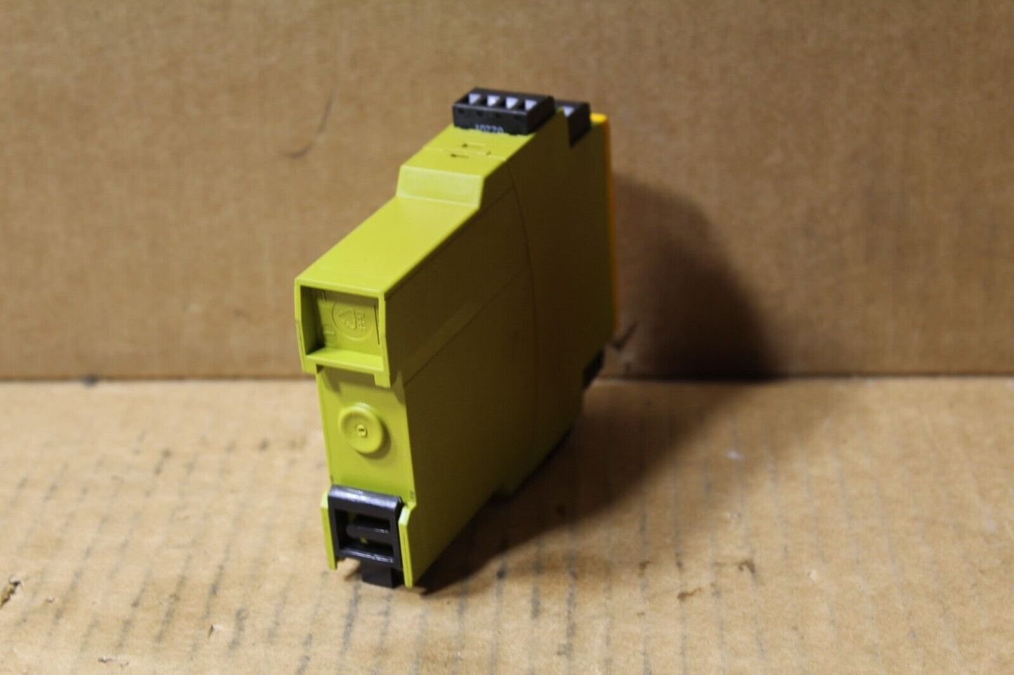 Pilz PNOZ-elvp-10/24VDC 1so1so T (774131) Safety Switch