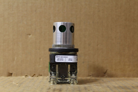 Allen-Bradley 800TC-QAH24GA2 Green Push Button
