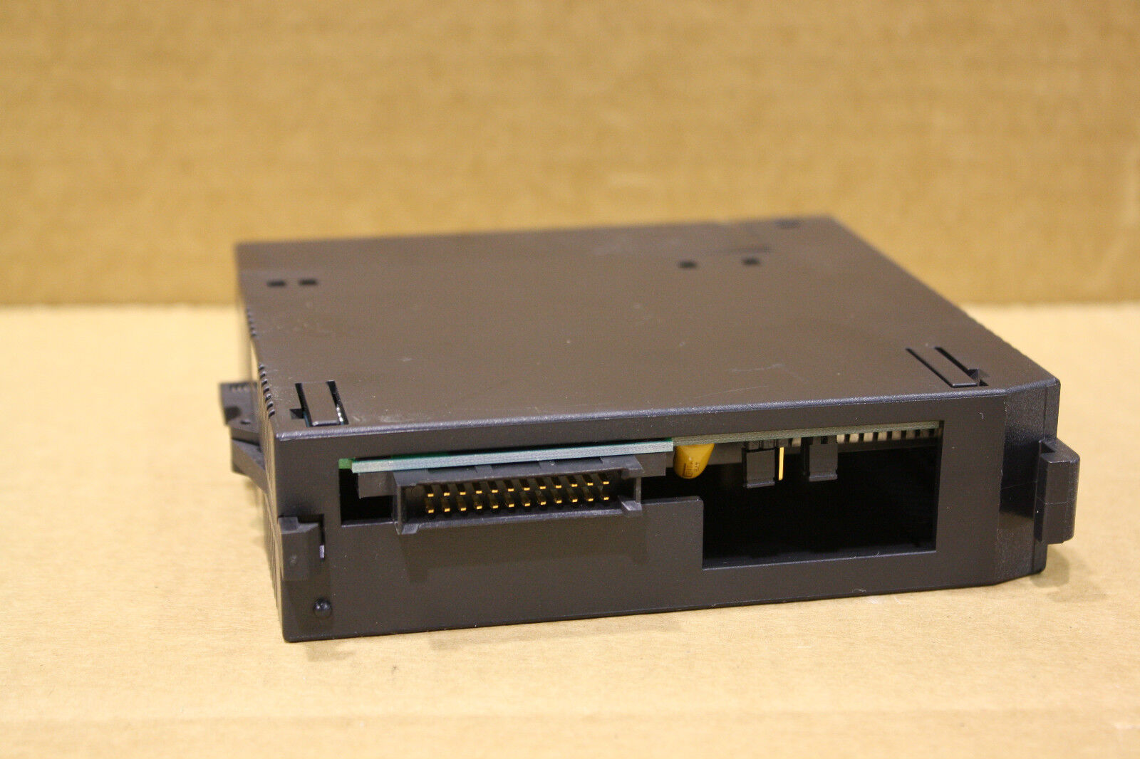 GE FANUC HE693IBS100D INTERBUS-S COMMUNICATIONS MODULE