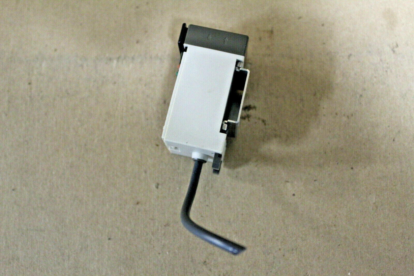 Omron E3X-NM41 Fiber Optic Photoelectric Sensor