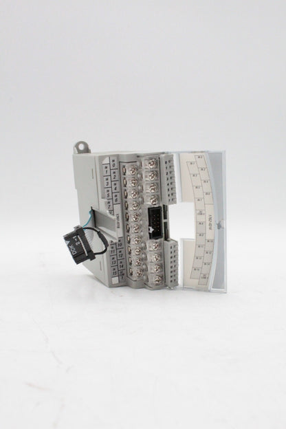 Allen-Bradley 1762-IQ16 Micrologix 26 Pt. Source Input Module (Missing Cover)