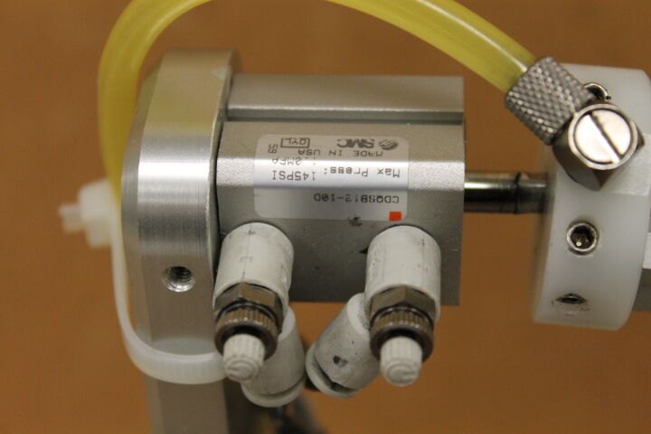 YOKOGAWA DB5C-015G-2B9A4G2-005-6869/CE/02S0922 DC SERVO ACTUATOR