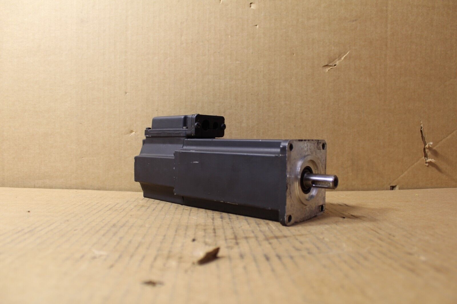 Rexroth Indramat MKD041B-144-KP0-KN Permanent Magnet Motor (See Description!)