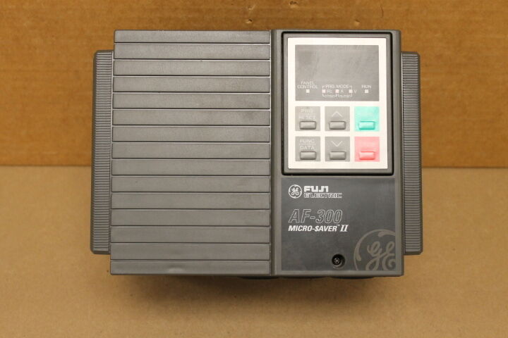 GE FUJI ELECTRIC 6KM$243005N1A1 AF-300 MICRO-$AVER II W/ 6KM$2KP1 PANEL CONTROL