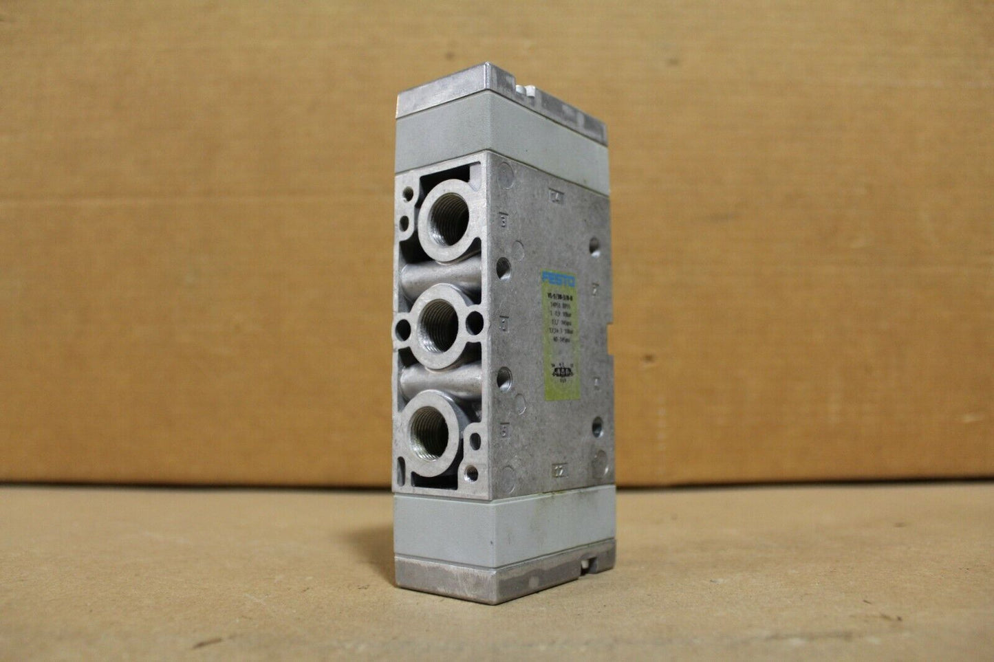 FESTO VL-5/3B-3/8-B PNEUMATIC VALVE