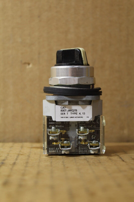 Allen-Bradley 800T-J4KQ7B Selector Switch