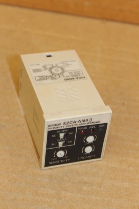 OMRON E2CA-AN4D AMPLIFIER