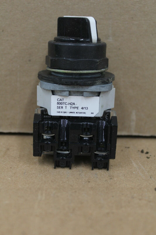 Allen Bradley 800TC-H2A Switch
