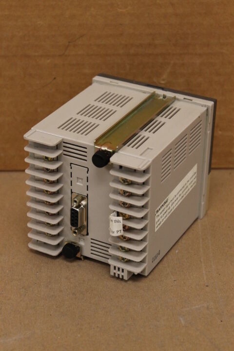 OMRON E5AX-PRR03-F TEMPERATURE CONTROLLER