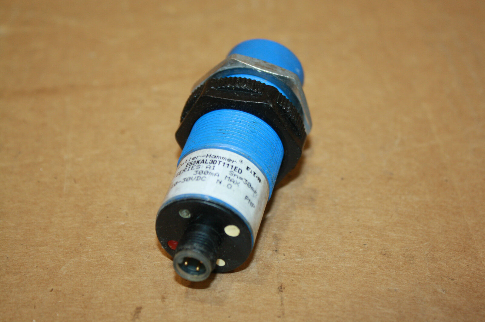 CUTLER-HAMMER E53KAL30T111ED TUBULAR CAPACITIVE PROXIMITY SENSOR