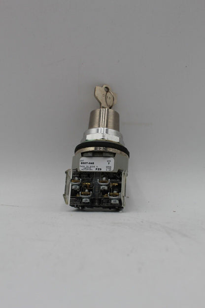 Allen-Bradley 800T-H48 2-Position Keyed Selector Switch