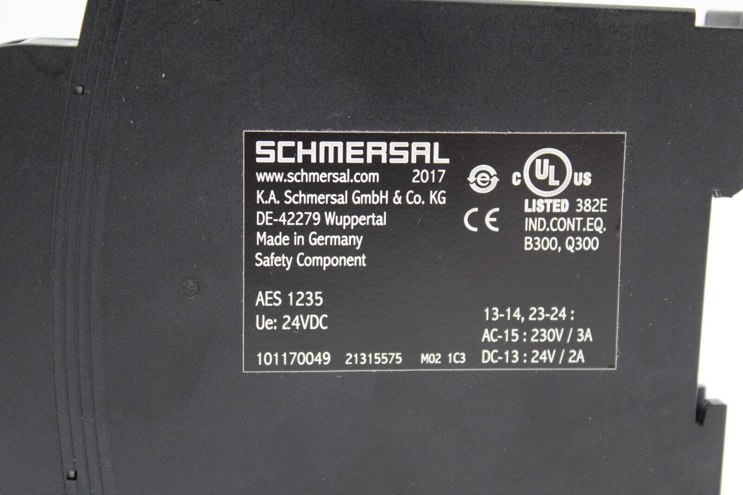 Schmersal AES 1235 101170049 Safety Relay Module