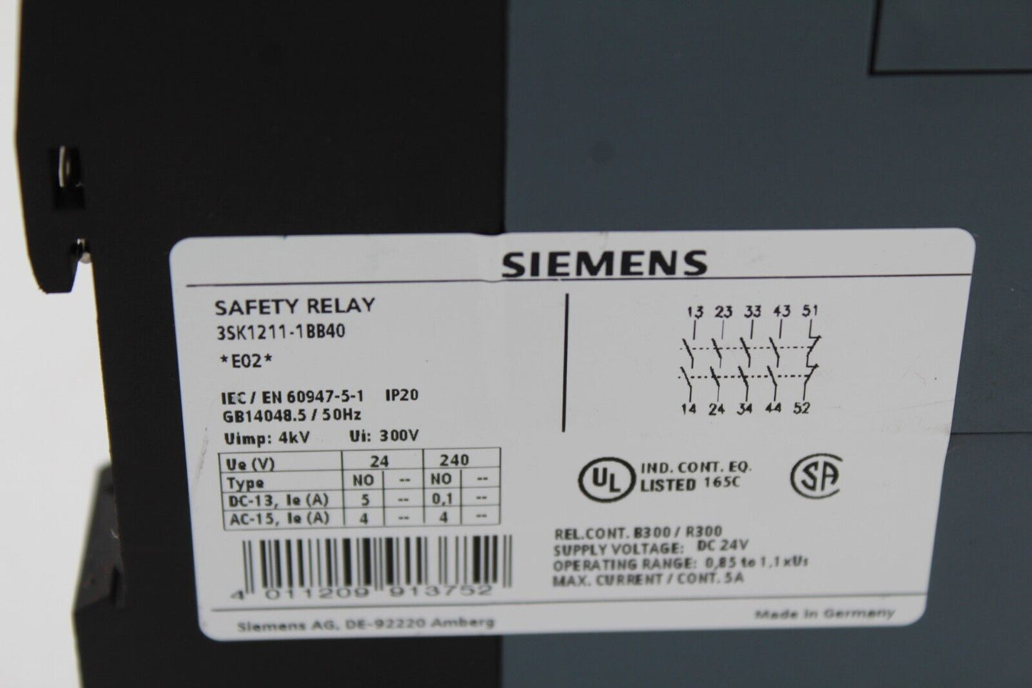Siemens 3SK1211-1BB40 Safety Relay NO Covers*