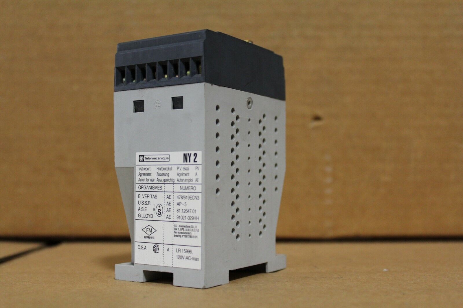 Telemecanique NY2 B 21 Saftey Relay
