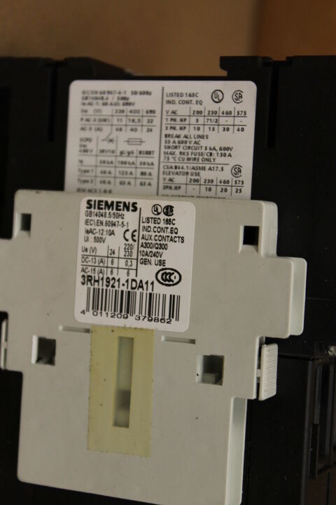 SIEMENS 3RT1035-1BB40 CONTACTOR WITH 3RH1921-1DA11