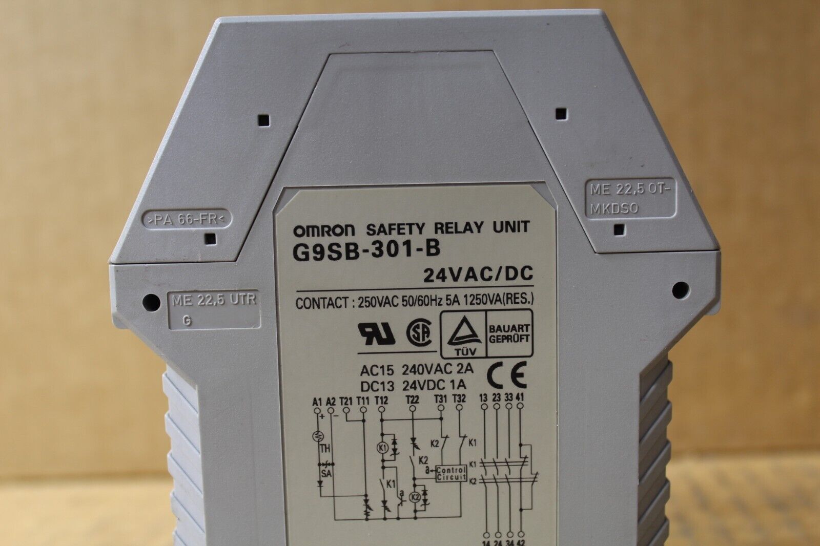 Omron G9SB-301-B Safety Relay