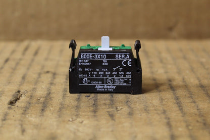 Allen-Bradley 800E-3X10 Contact Block