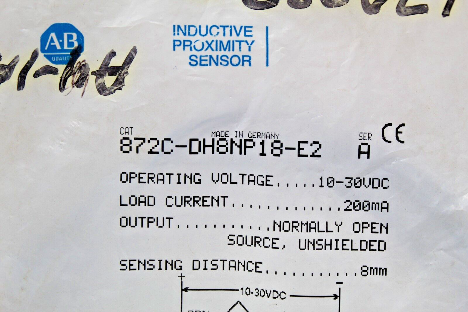 Allen-Bradley 872C-DH8NP18-E2 Industrial Proximity Sensor