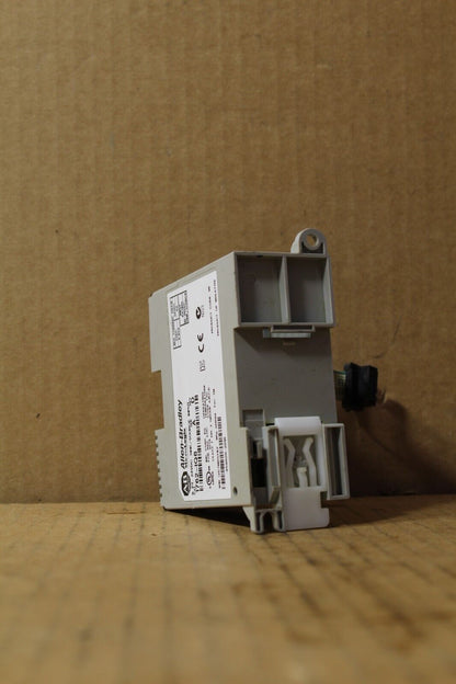 Allen-Bradley 1762-IQ8 MicroLogix 8 Pt. 24VDC Sink/Source Output Module