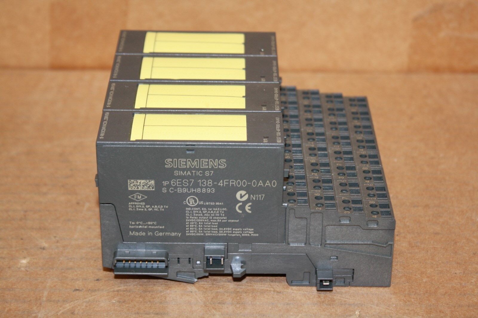 SIEMENS 6ES7 138-4FR00-0AA0 POWER MODULE W/ 6ES7 193-4CG20-0AA0 BASE