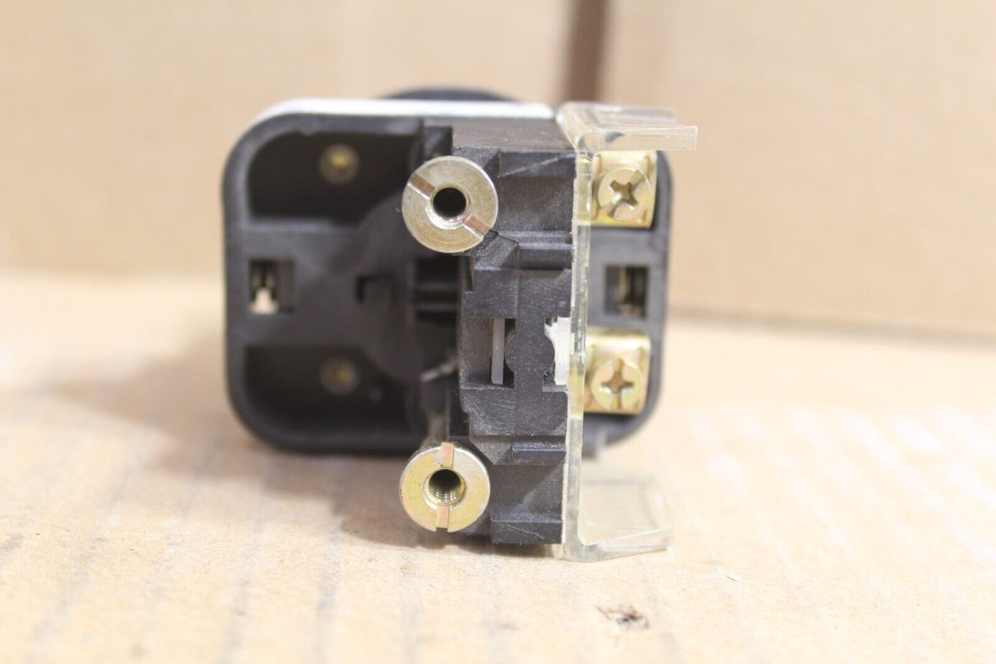 Allen Bradley 800T-FXTD4 Red Button