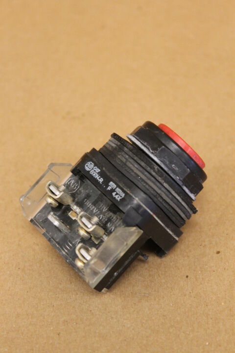 ALLEN-BRADLEY 800H-R SER. F RED PUSH BUTTON