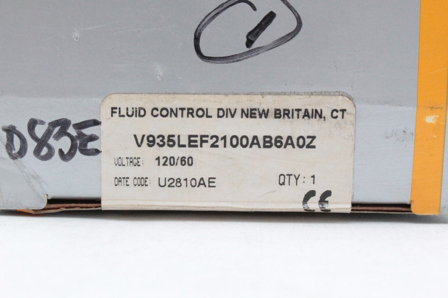 Parker V935LEF2100AB6A0Z 4-Way Solenoid Valve