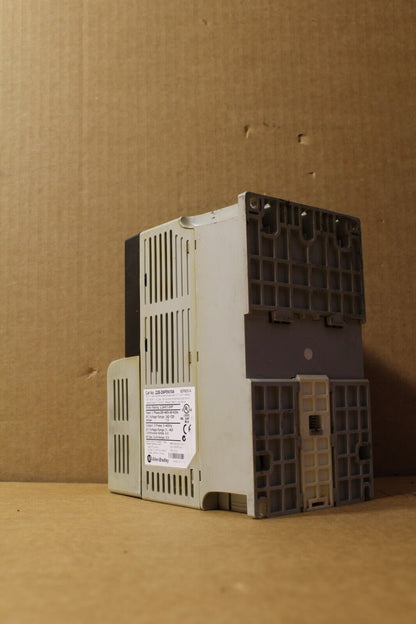 Allen-Bradley 22B-D2P3N104 Powerflex 40 Drive (Very Dirty) w/Ethernet Port