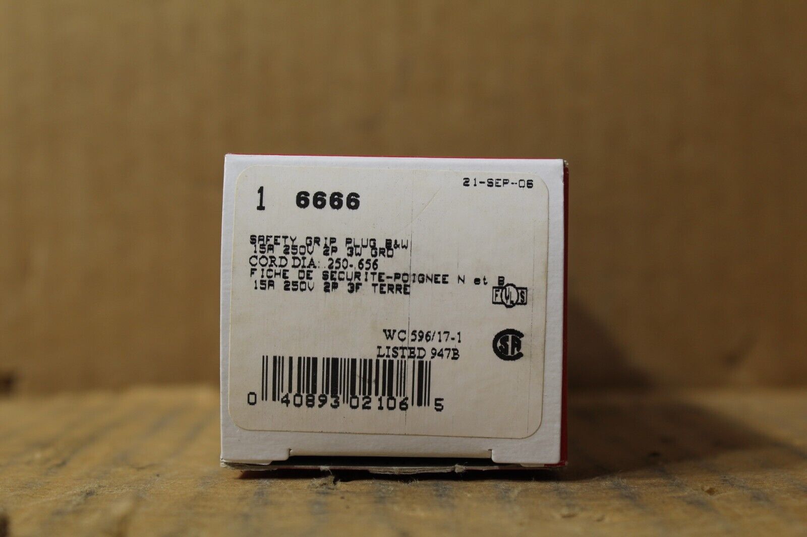 Cooper Wiring Devices 6666 Safety Grip Plug