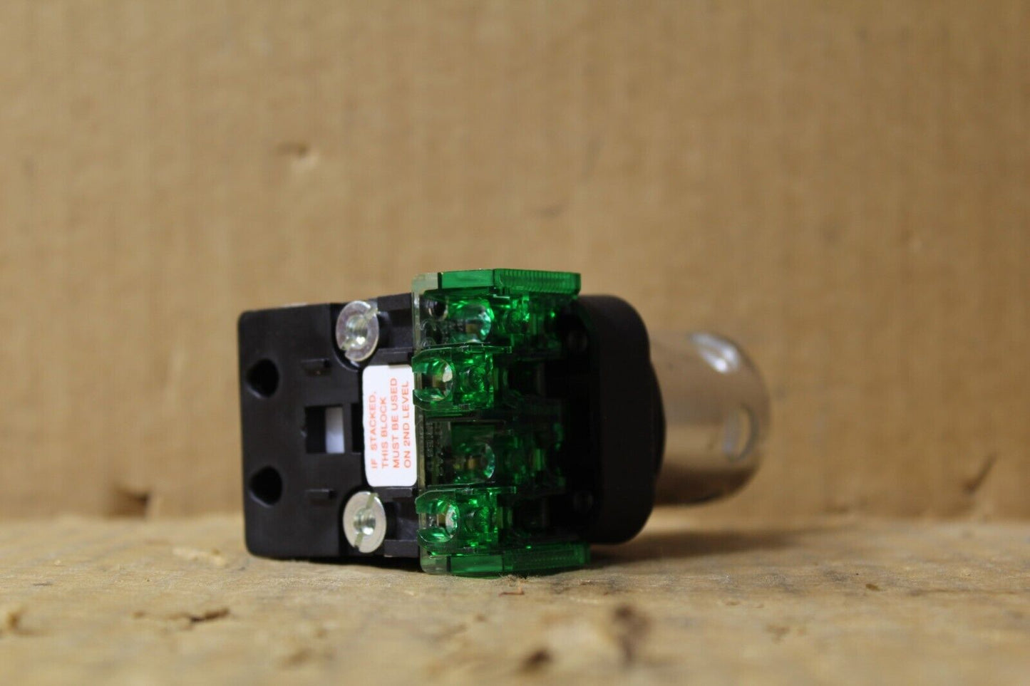 Allen-Bradley 800TC-QAH2WA2 White Push Button