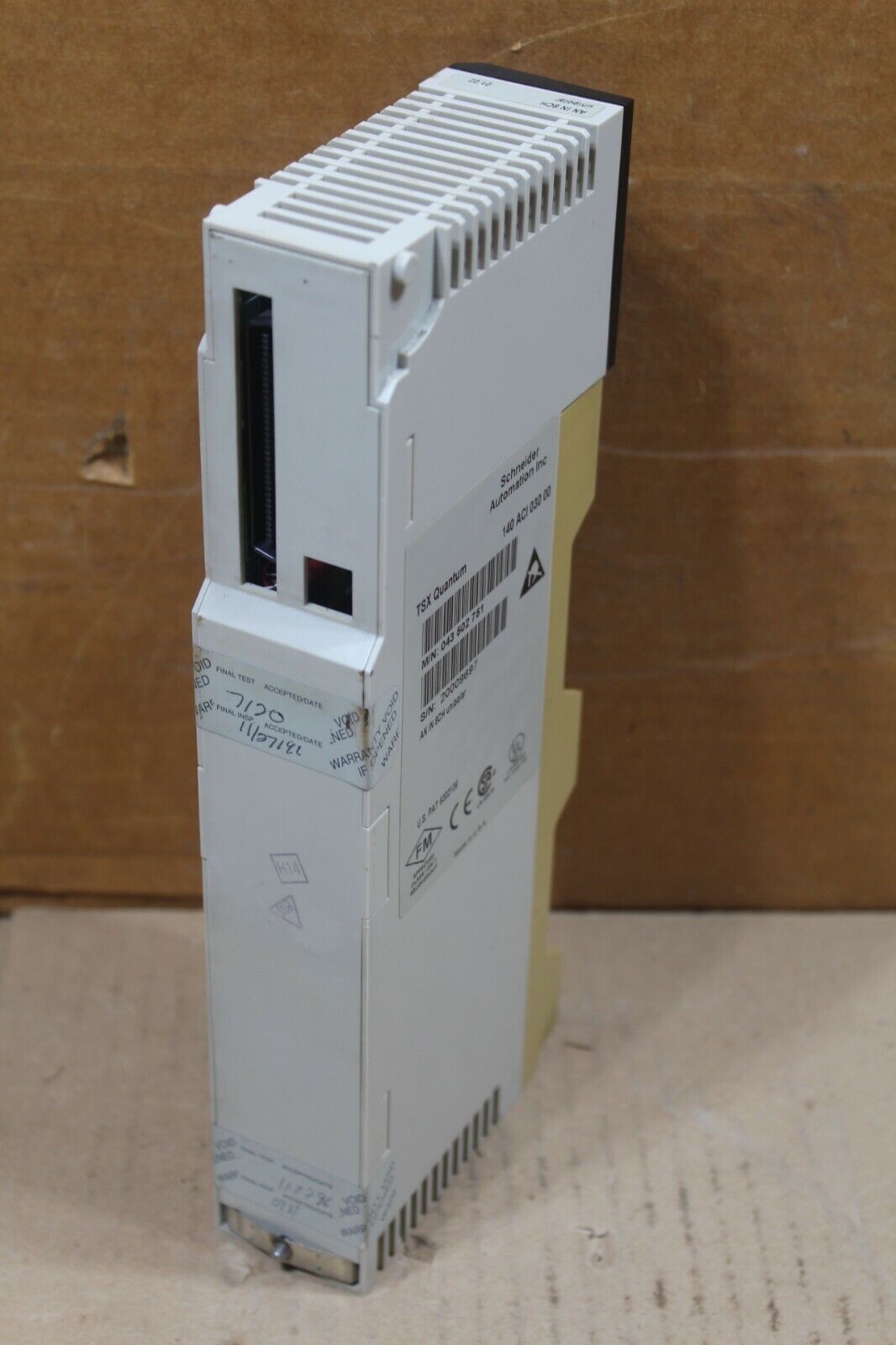 Schneider 140ACI03000 Analog Input No Cover*