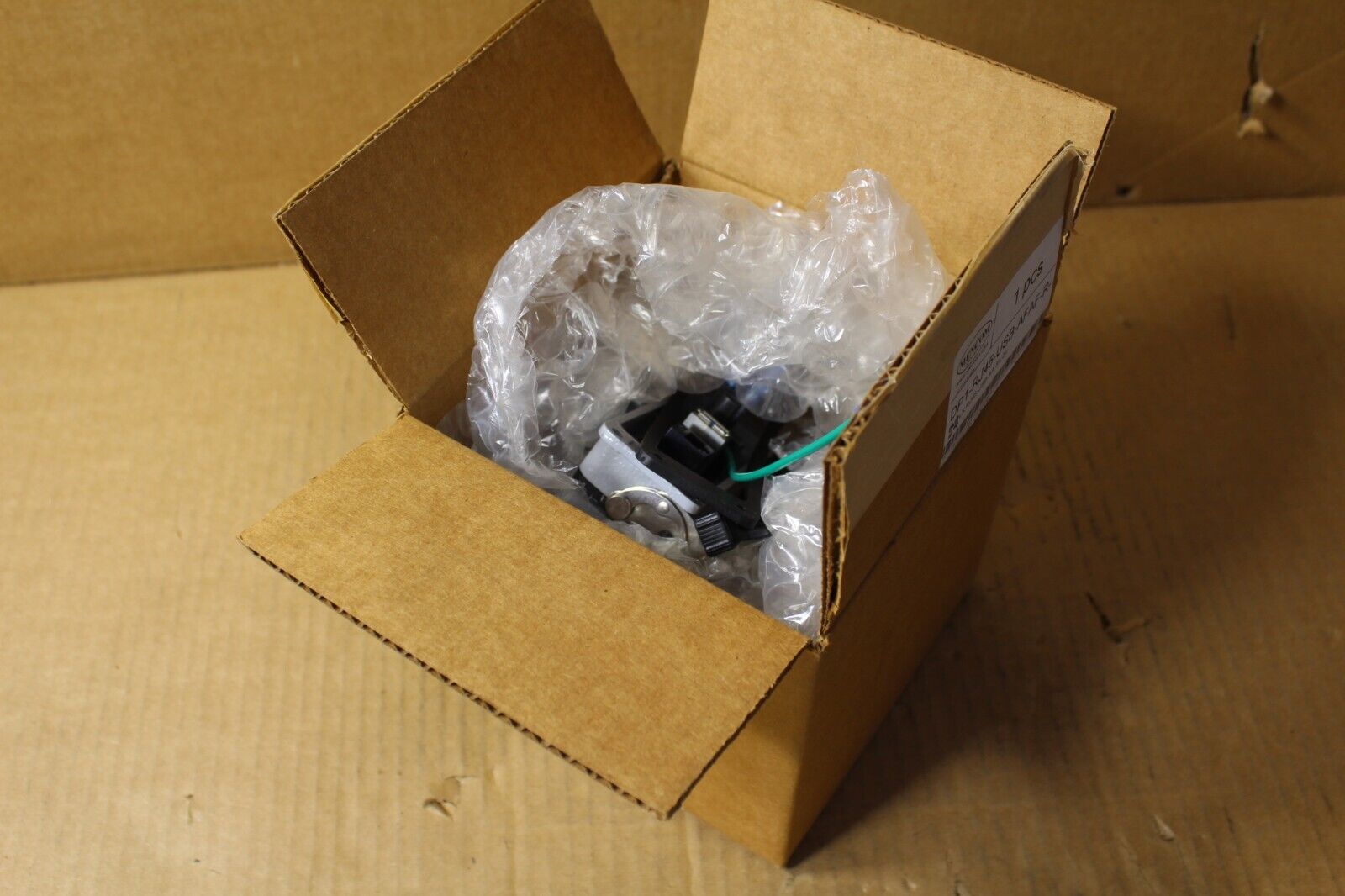 Mencom Corporation DP1-RJ45-USB-AFAF-R-24 Panel Interface Connector