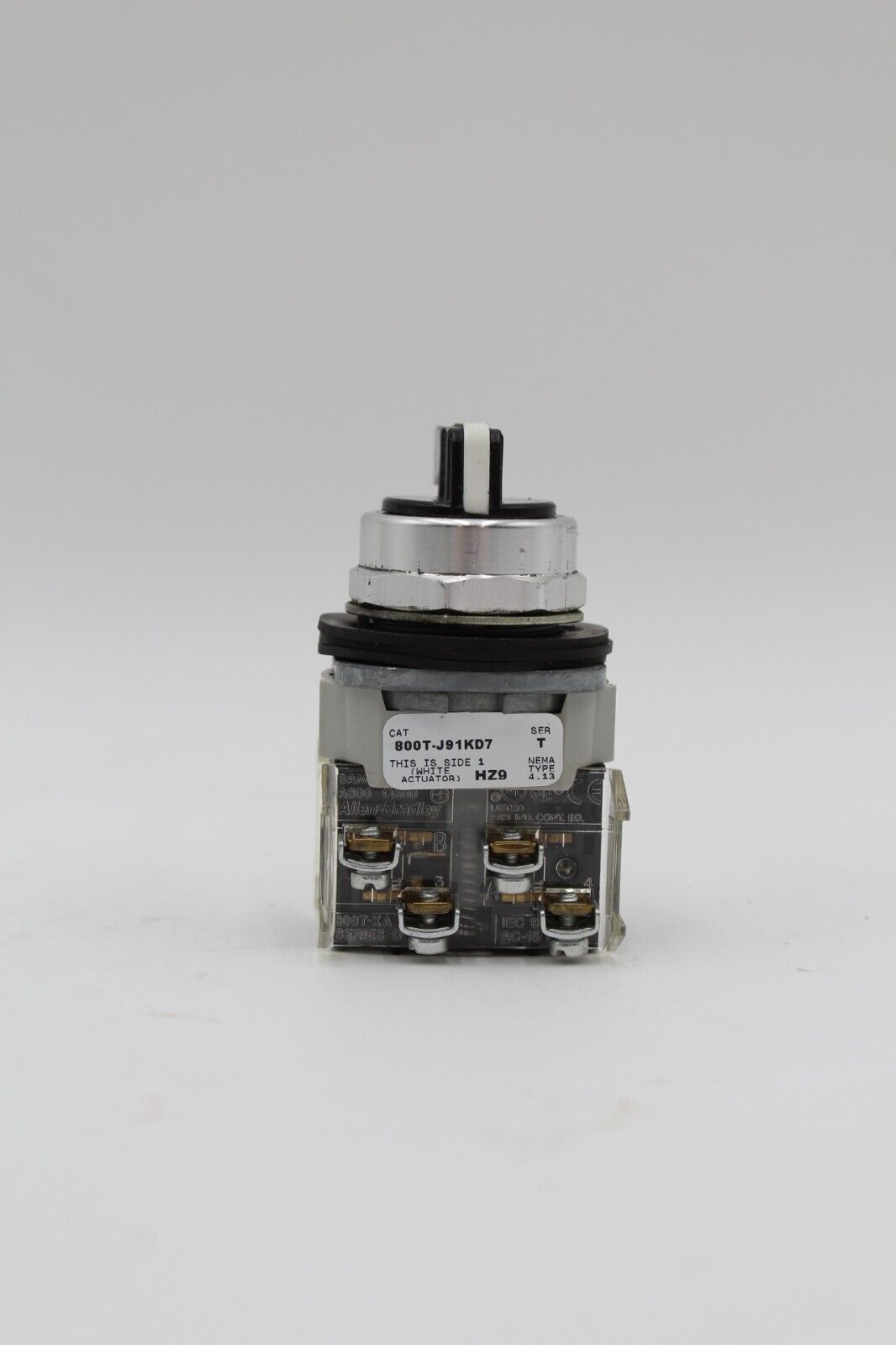 Allen-Bradley 800T-J91KD7 Spring Return Selector Switch