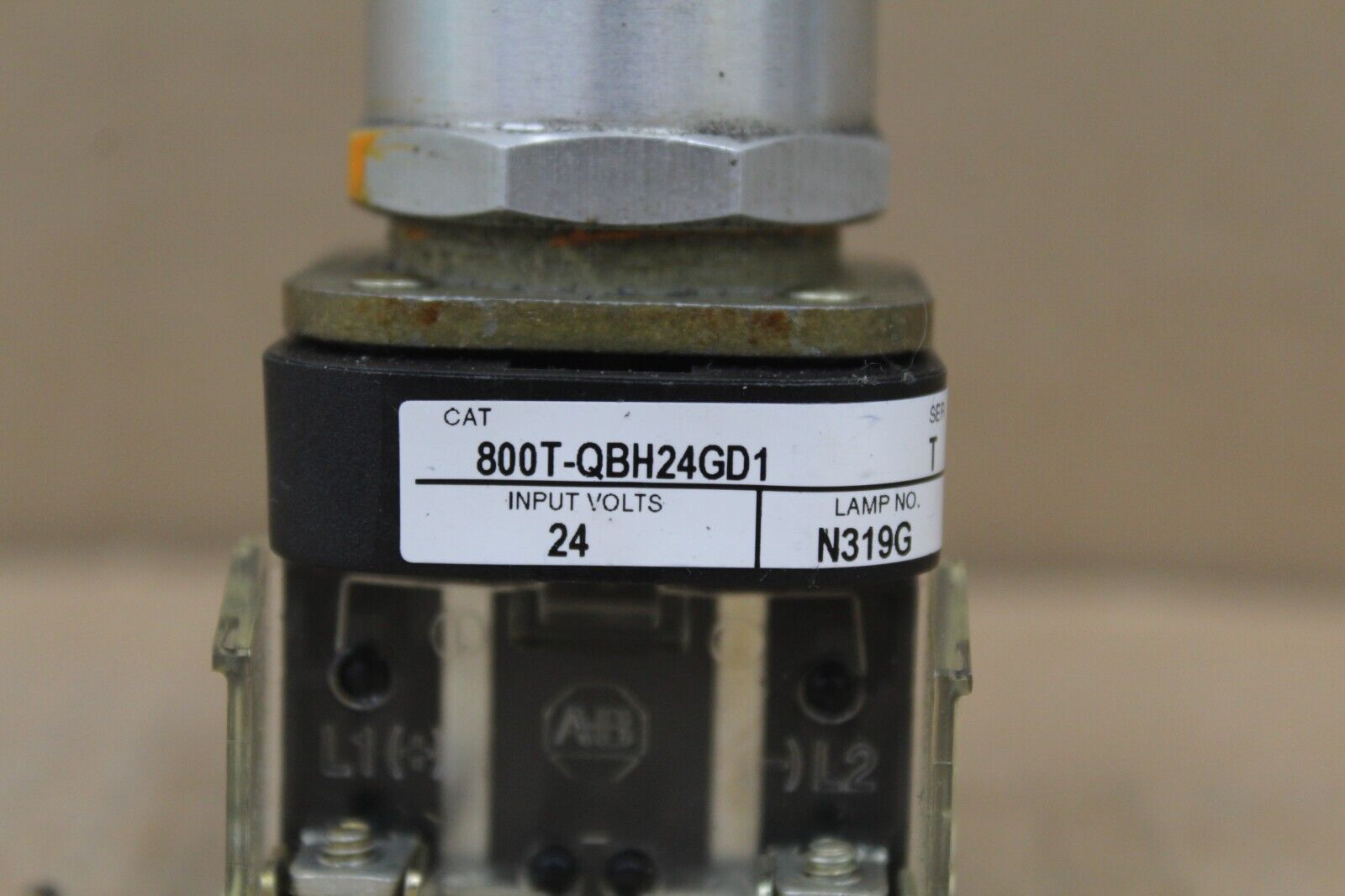 Allen Bradley 800T-QBH24GD1 Green Push Button