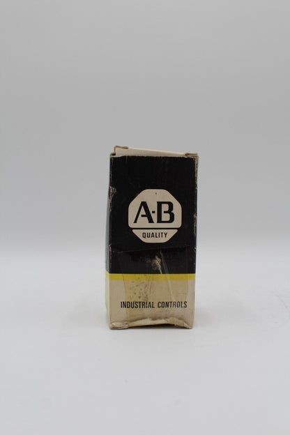 Allen Bradley 800T-D1JA Jumbo Mushroom Head Push Button