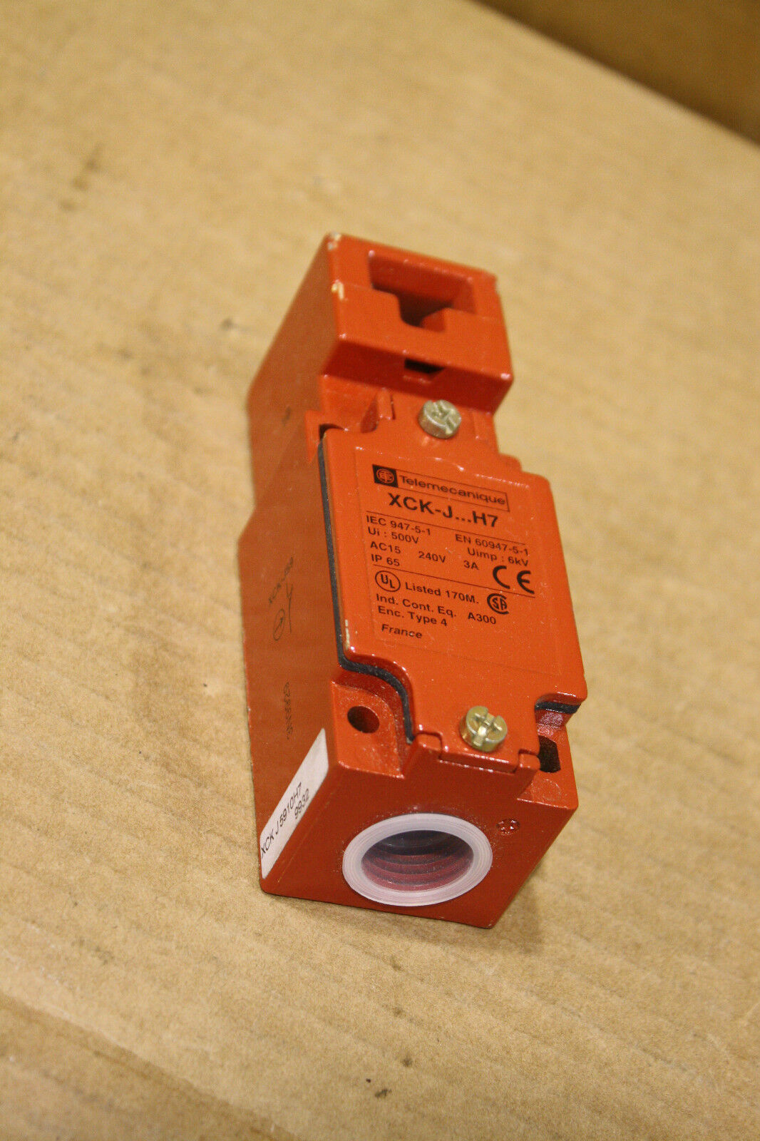 TELEMECANIQUE XCK-J-5910H7 SAFETY INTERLOCK