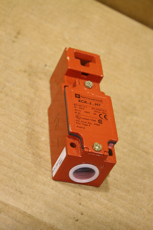 TELEMECANIQUE XCK-J-5910H7 SAFETY INTERLOCK