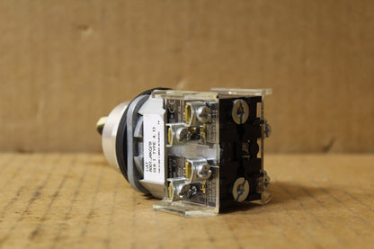 Allen-Bradley 800T-J4KQ7B Selector Switch