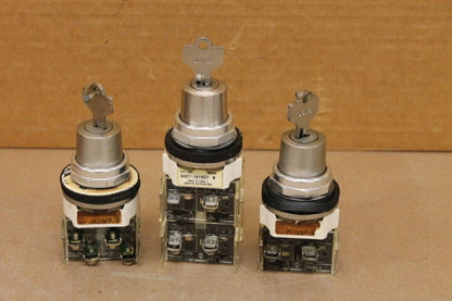 ALLEN-BRADLEY 800T-J41KE7 SER. N SWITCH