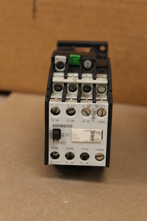 SIEMENS 3TF4022-0B CONTACTOR