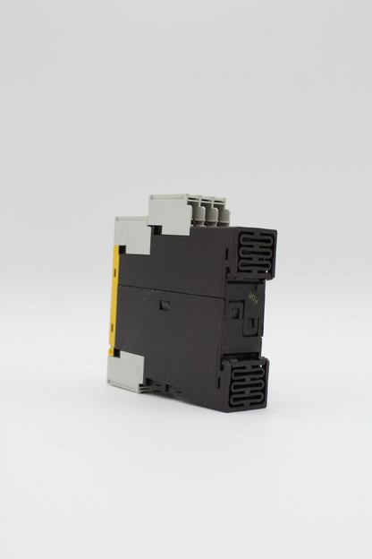 Siemens 3RK1205-0BE00-0AA2 Safety Relay