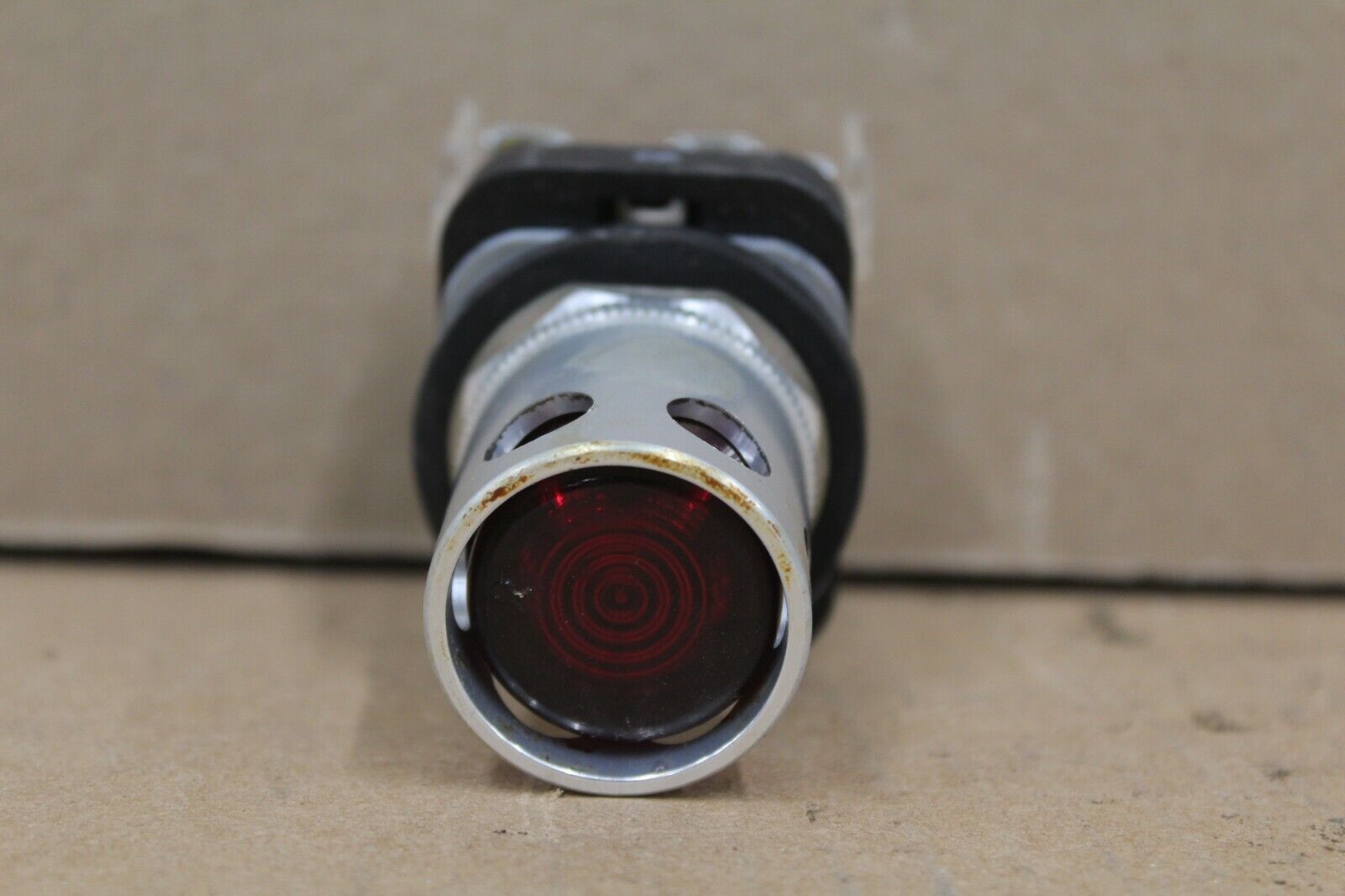 Allen Bradley 800TC-QAH2R Red Push Button